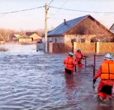 Evakuohen mijëra banorë nga një rajon rus, pas thyerjes së pjesshme të digës