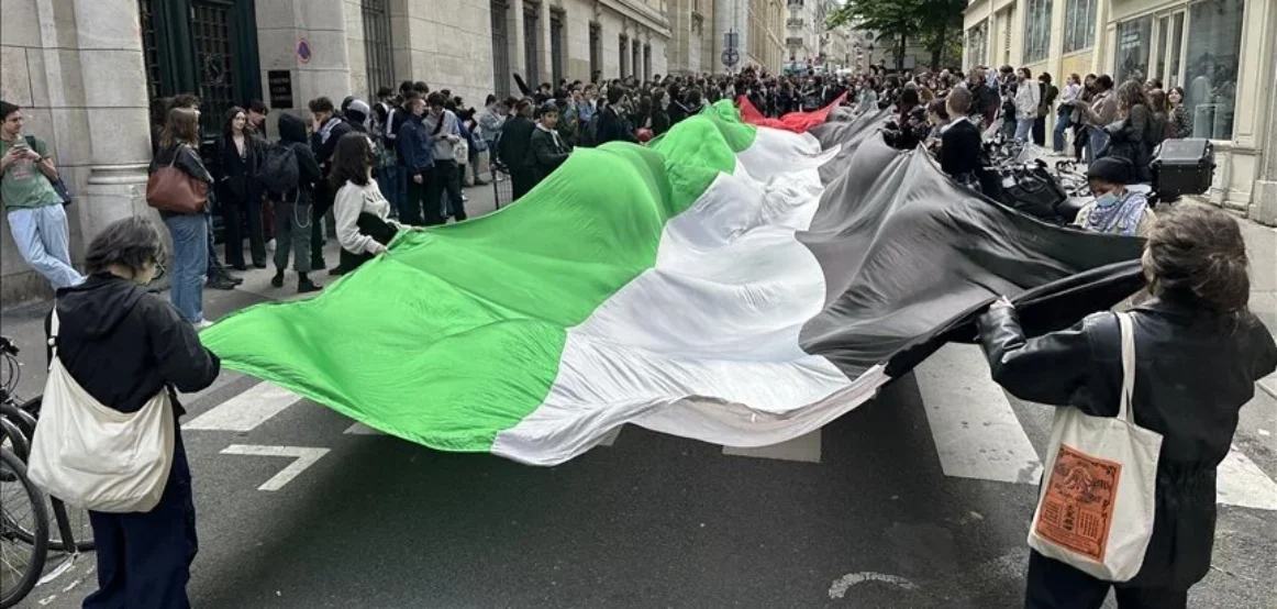 Francë, në Universitetin Sorbonne mbahet protestë në mbështetje të Palestinës