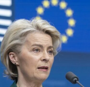 “Pfizergate” me vaksinat e COVID, prokurorët hetojnë porosinë 20 miliardë euro të Von der Leyen