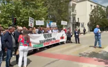 Arsimtarët protestojnë në Ditën e Punëtorëve, marshim në Prishtinë, thirrje…