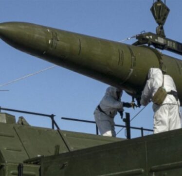 Përdorimi i armëve bërthamore, Rusia fillon stërvitjet ushtarake
