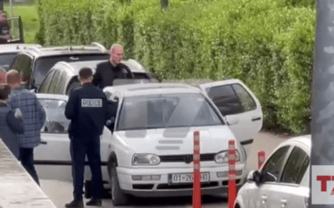 Plagosja në Podujevë, patrulla të shumta të Policisë në oborrin…