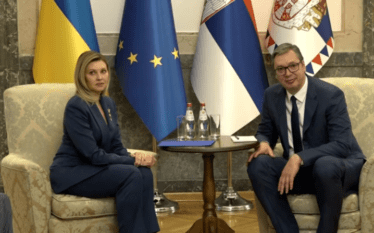Vuçiq pas takimit me Zelenskan: Serbia është e gatshme të…