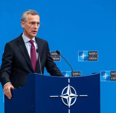 Stoltenberg: Pa mbështetjen e Kinës, Rusia nuk do të vazhdonte luftën në Ukrainë