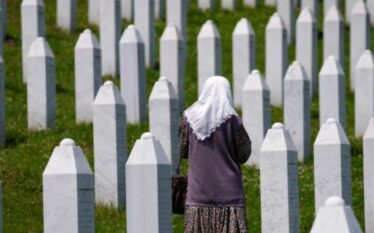 Organizata e Bashkëpunimit Islamik mbështet rezolutën për Srebrenicën