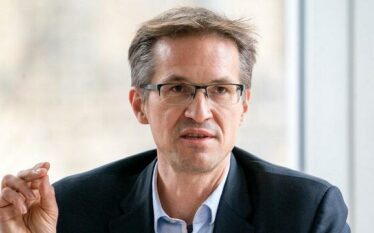 “Gjermania përkrah Kosovën drejt BE-së”, Knaus-ambasadorit Rohde: Javën tjetër është…