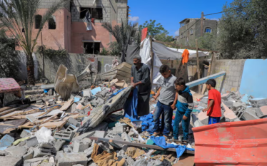 ‘Asnjë vend i sigurt’/ Njerëzit në Rafah përshkruajnë tmerrin e…