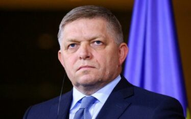 Kryeministri sllovak mbetet në gjendje të rëndë derisa i dyshuari…