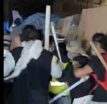 Protestuesit pro-izraelitë sulmuan kampin e Solidaritetit me Gazën në Universitetin California