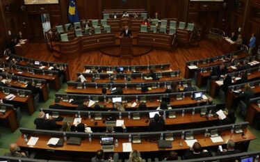 Qeveria e Kosovës ua mundëson serbëve që patentë shoferët ilegalë…