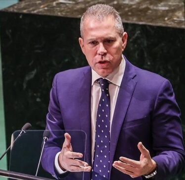Përfaqësuesi izraelit në OKB: Hebrenjtë amerikanë do të “ngurrojnë” të votojnë për Bidenin