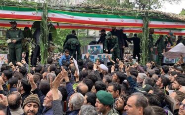 Iran, mbahet ceremoni mortore për presidentin Raisi