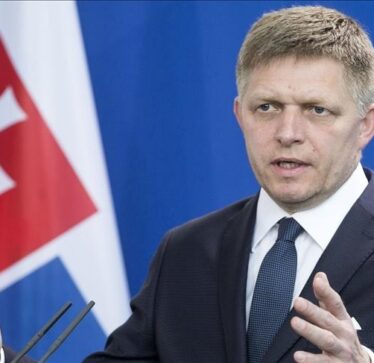 Kryeministri sllovak Fico do të vazhdojë trajtimin në shtëpi