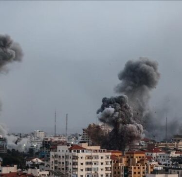 Ushtria izraelite bombardon shkollën ku strehoheshin palestinezët e zhvendosur në Gaza