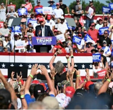 Donald Trump me tone triumfuese pas debatit presidencial me Joe Biden