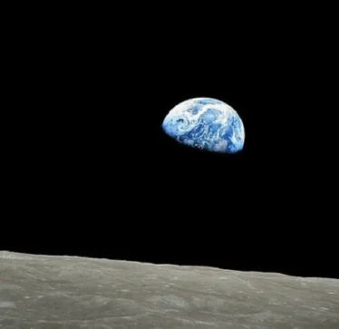 Astronauti i Apollo 8 që shkrepi foton ikonike “Earthrise” vdes në aksident