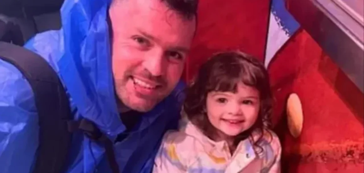 La 3 orë të mbyllur në makinë vajzën 2-vjeçare, ndërron jetë e mitura nga vapa në SHBA, arrestohet babai i saj