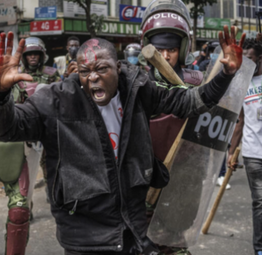 Policia keniane arreston qindra të akuzuar për plaçkitje gjatë protestave antiqeveritare