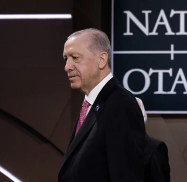 Erdogan: E gjithë bota e shikoi si një vrasës gjenocidal u duartrokit në Kongresin Amerikan