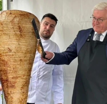 Turqia dhe Gjermania kanë një problem të ri për të cilin nuk janë dakord: fajin e ka kërkesat e Ankarasë për donerin