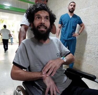 Palestinezi i liruar nga Izraeli pas 9 muajsh e krahason me Guantanamo-n burgun izraelit ku qëndroi