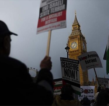 Pretendohet se Britania përgatitet të ndalojë shitjen e armëve për Izraelin