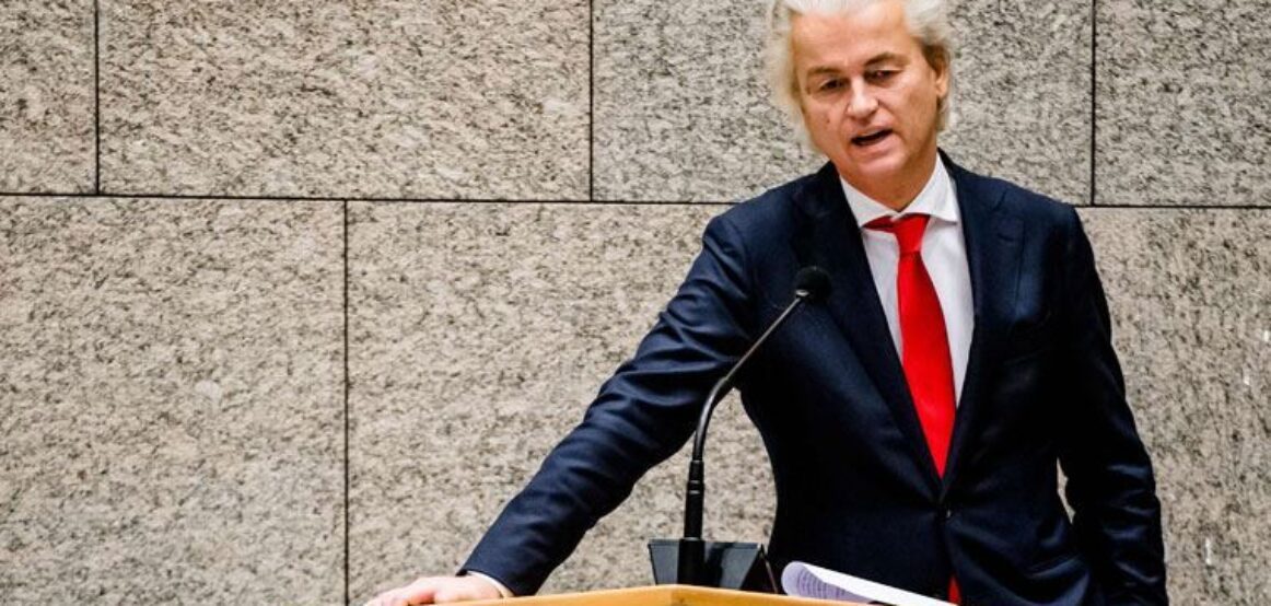 Wilders vazhdoi të ofendonte Erdoganin, duke e quajtur atë një qen të tërbuar të Lindjes së Mesme
