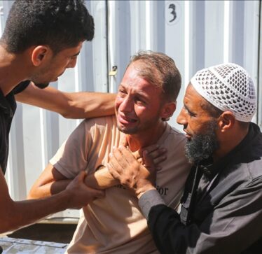 Binjakë të porsalindur vriten në sulmin izraelit në Gaza teksa babai po u merrte certifikatat e lindjes