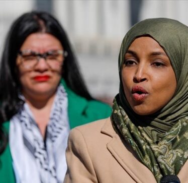 SHBA, Ilhan Omar fiton zgjedhjet paraprake në Minnesota pavarësisht presionit nga donatorët pro-izraelitë