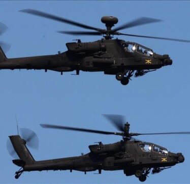 Polonia me një marrëveshje 10 miliardë dollarë do të blejë nga SHBA-ja 96 helikopterë sulmues “Apache”