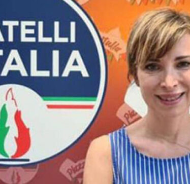 Mbesa e Mussolinit largohet nga partia e kryeministres italiane: “Është shumë e djathtë”