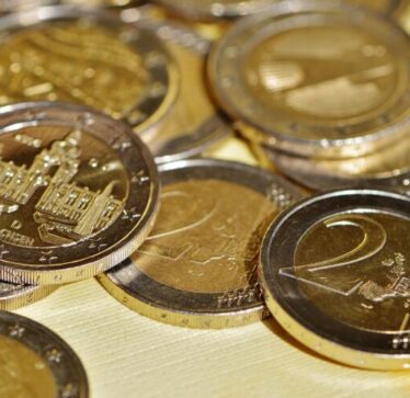 A e keni këtë monedhë prej dy eurosh? Mund të vlejë deri në 2,500 euro!