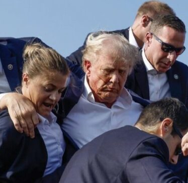 Senatori demokrat thotë se amerikanët do të tronditen me të gjeturat e reja për atentatin ndaj Trumpit