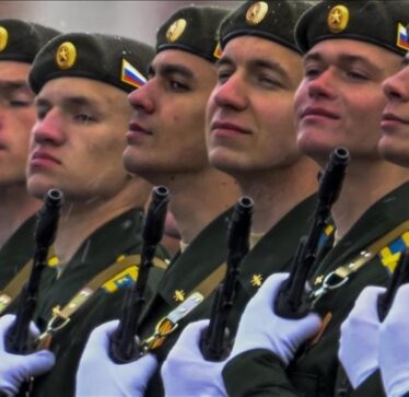 Putin rriti numrin e ushtarëve në ushtrinë ruse me 180 mijë