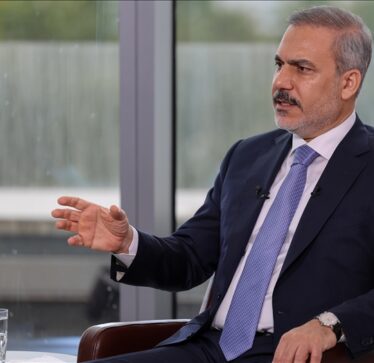 Fidan: Gaza është një “tragjedi”, por mungesa e reagimit ndërkombëtar një “tragjedi edhe më e madhe”