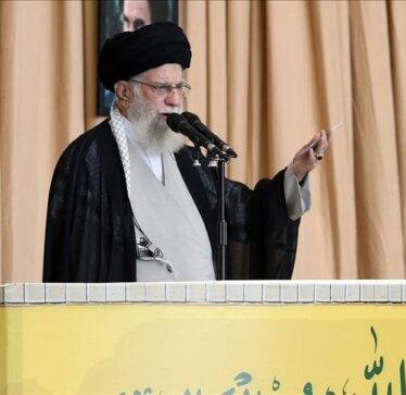 Khamenei i Iranit: Sulmi izraelit nuk duhet “as të ekzagjerohet dhe as të nënvlerësohet”