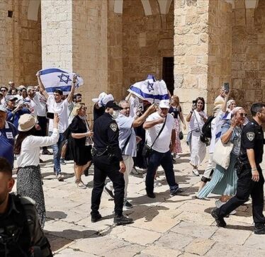Ushtria izraelite parandalon hebrenjtë fanatikë që përpiqeshin të hynin në Gaza