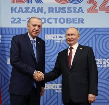 Presidenti Erdoğan takon homologun rus Putin në margjina të Samitit të BRICS-it