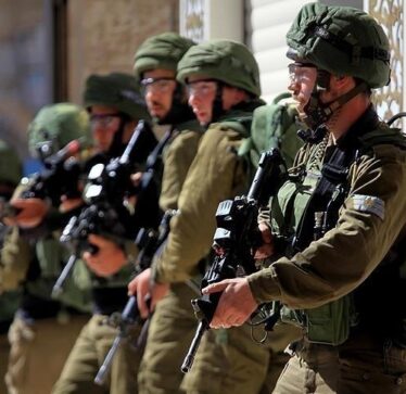 Rreth 130 ushtarë izraelitë letër Netanyahut: Ktheji pengjet ose nuk do të shërbejmë në ushtri