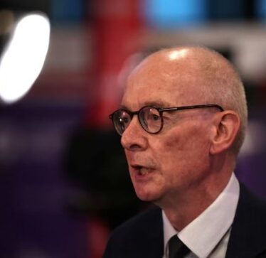 Ministri britanik: Rusia nuk do të na frikësojë me kërcënime kibernetike