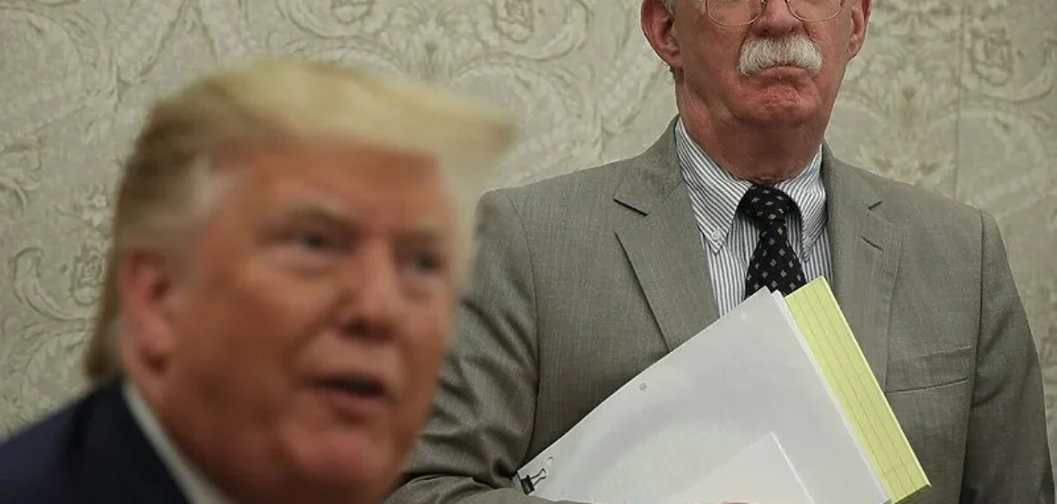 John Bolton paralajmëron: Trump nuk do të pranojë humbjen nëse Harris fiton
