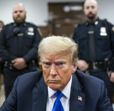 Shtyhet vendimi nëse do t’i falet dënimi Trumpit në rastin me Stormy Daniels