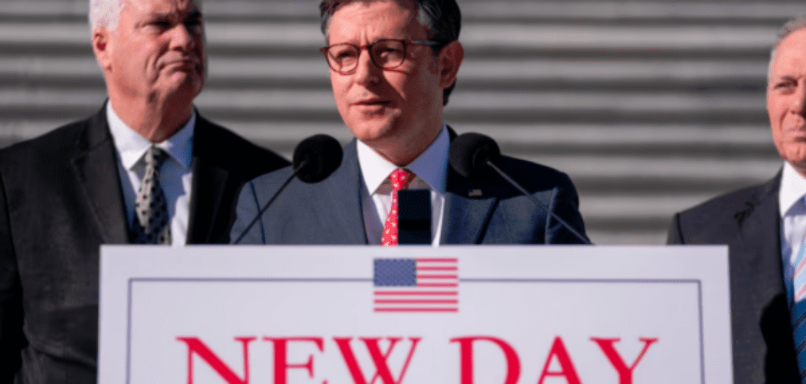 Kryetari Johnson: Ligjvënësit republikanë “të gatshëm të përmbushin” planin e Presidentit të zgjedhur Trump