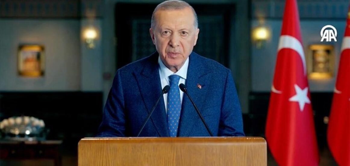 Erdoğan thirrje vendeve muslimane të veprojnë së bashku për të ndalur sulmet izraelite në Palestinë