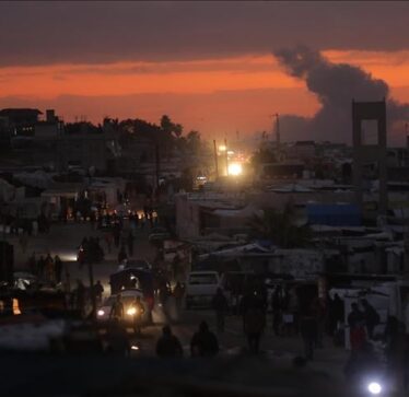 Izraeli bombardon një tendë refugjatësh në jug të Gazës, vriten 4 palestinezë