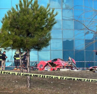 Turqia, 4 persona humbin jetën nga rrëzimi i një helikopteri