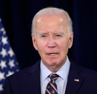 Biden njofton 2.5 miliardë dollarë ndihmë ushtarake për Ukrainën