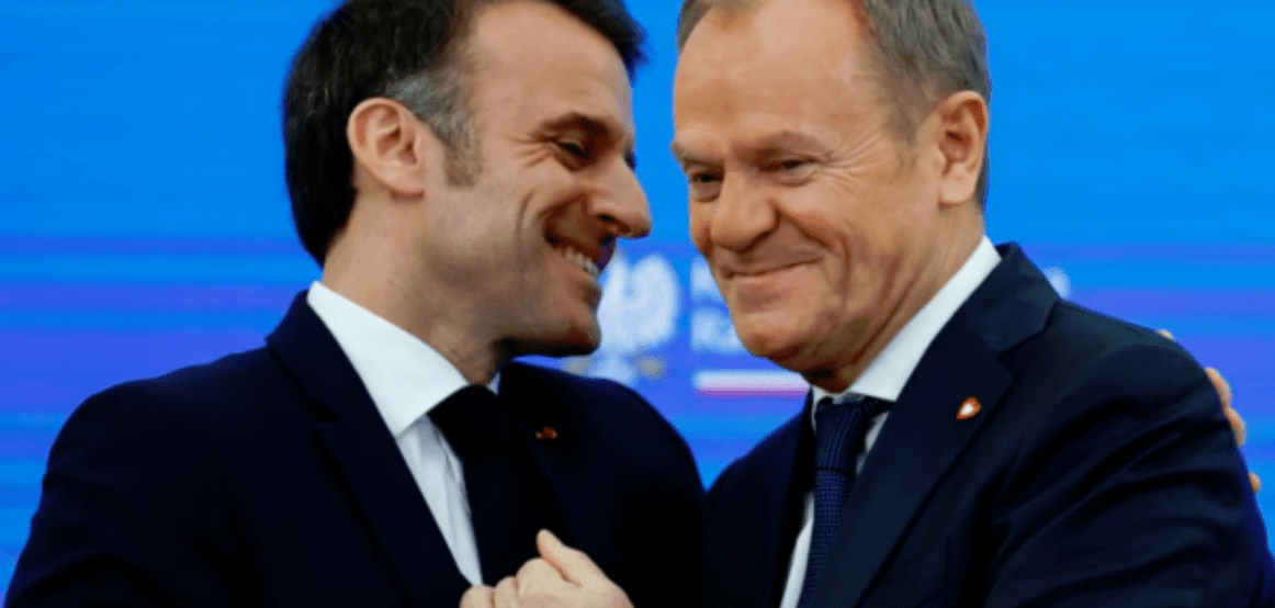 Macron dhe Tusk këmbëngulin se Ukraina duhet të jetë në qendër të çdo bisede për paqe