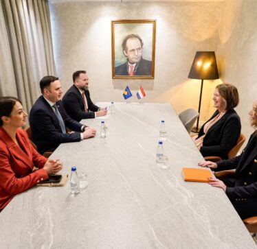 Abdixhiku priti në takim ambasadoren e Holandës në Kosovë, flasin për zhvillimet e fundit dhe zgjedhjet e 9 shkurtit