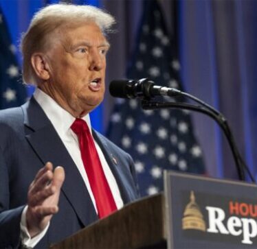 Sondazh: Mbi gjysma e amerikanëve të pakënaqur me performancën e Trumpit si president
